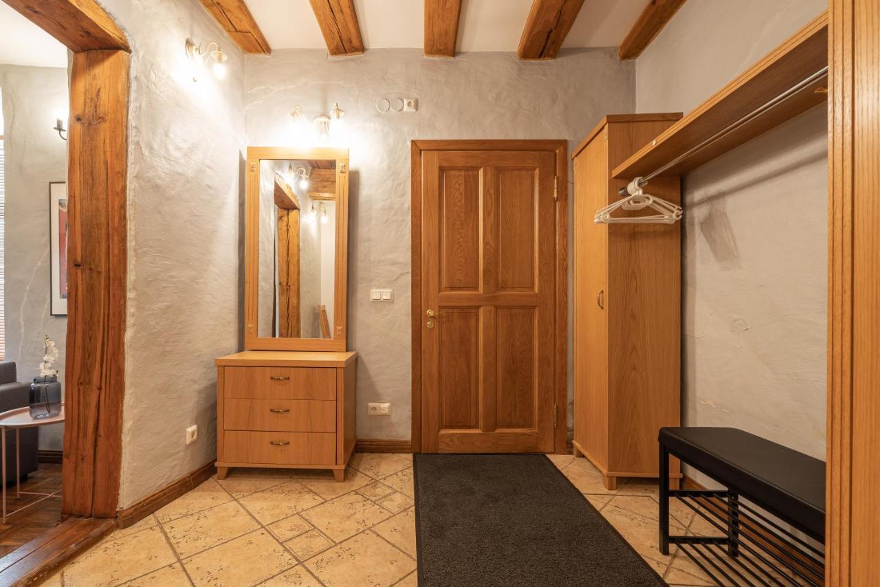 Old Town - Kohtu Apartment ทาลลินน์ ภายนอก รูปภาพ