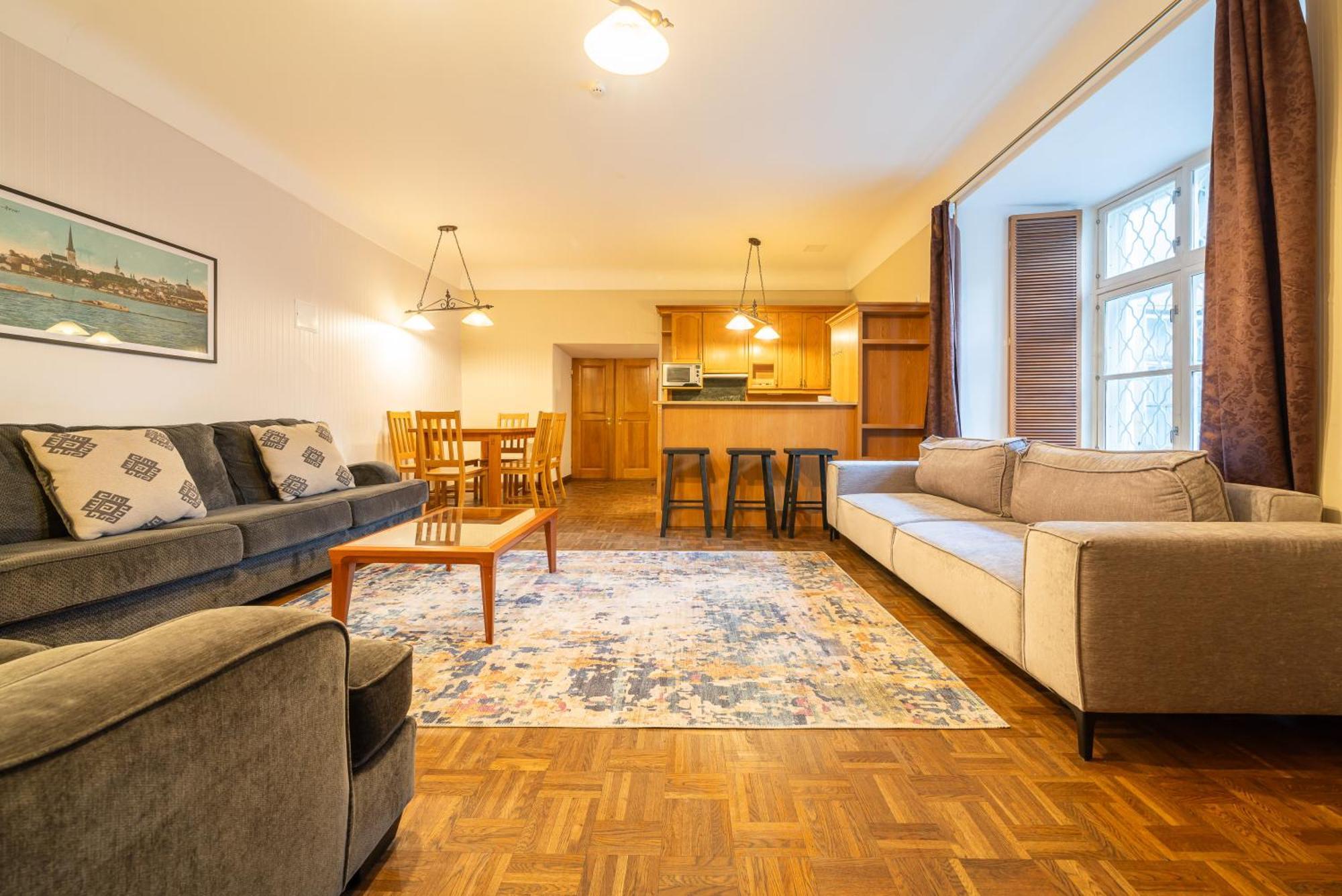 Old Town - Kohtu Apartment ทาลลินน์ ภายนอก รูปภาพ