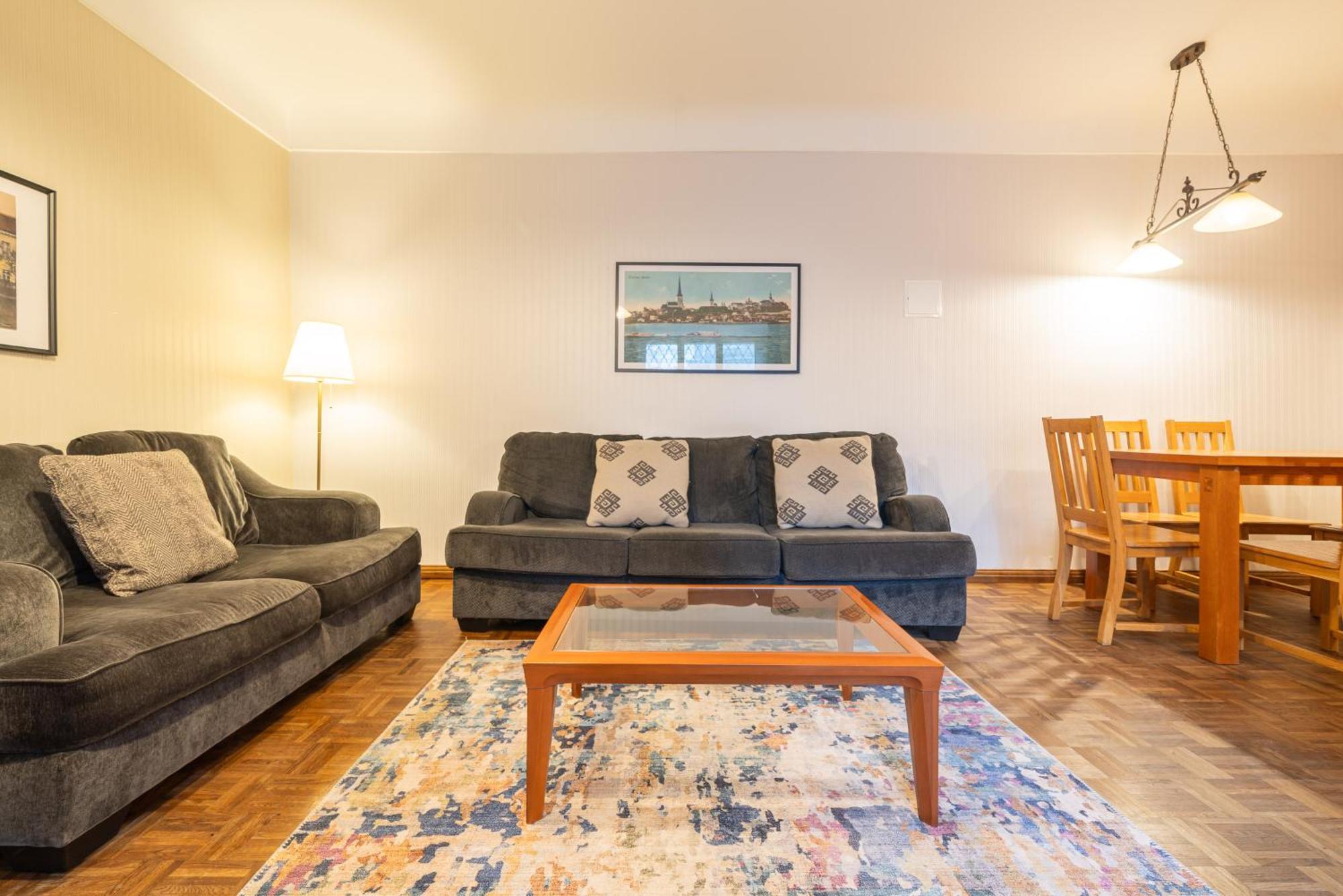Old Town - Kohtu Apartment ทาลลินน์ ภายนอก รูปภาพ